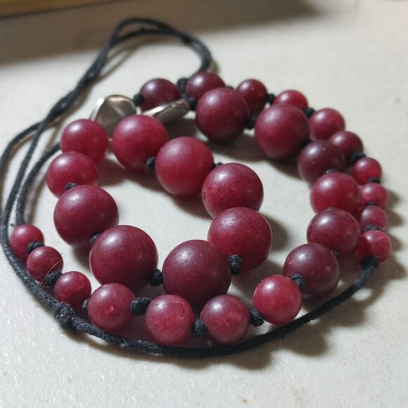 Jade Bead Necklace Dyed Silvertone Accent Adjustable Polyester Cord 25-36 Inches - Picture 3 of 16